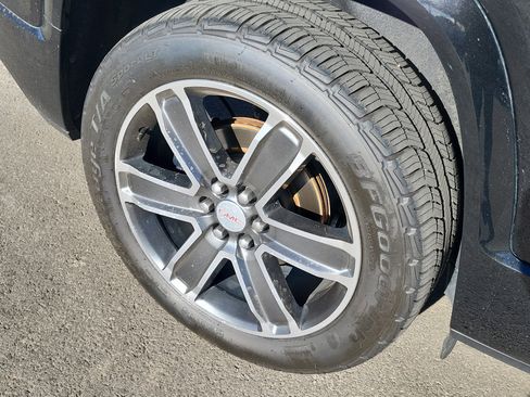 Certified 2017 GMC Acadia Denali w/ Technology Package image 7