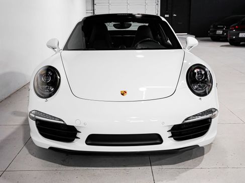 Used 2015 Porsche 911 Carrera S image 5