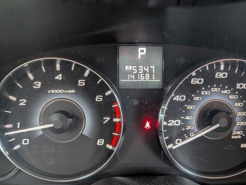 Used 2011 Subaru Outback 2.5i Limited image 10