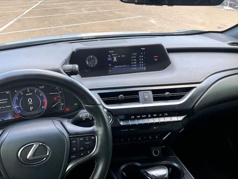 Used 2020 Lexus UX 200 w/ Premium Package FWD image 14