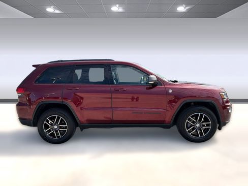 Used 2018 Jeep Grand Cherokee Trailhawk w/ Trailhawk Luxury Group image 8