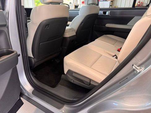 Used 2026 Hyundai Santa Fe SEL FWD image 10
