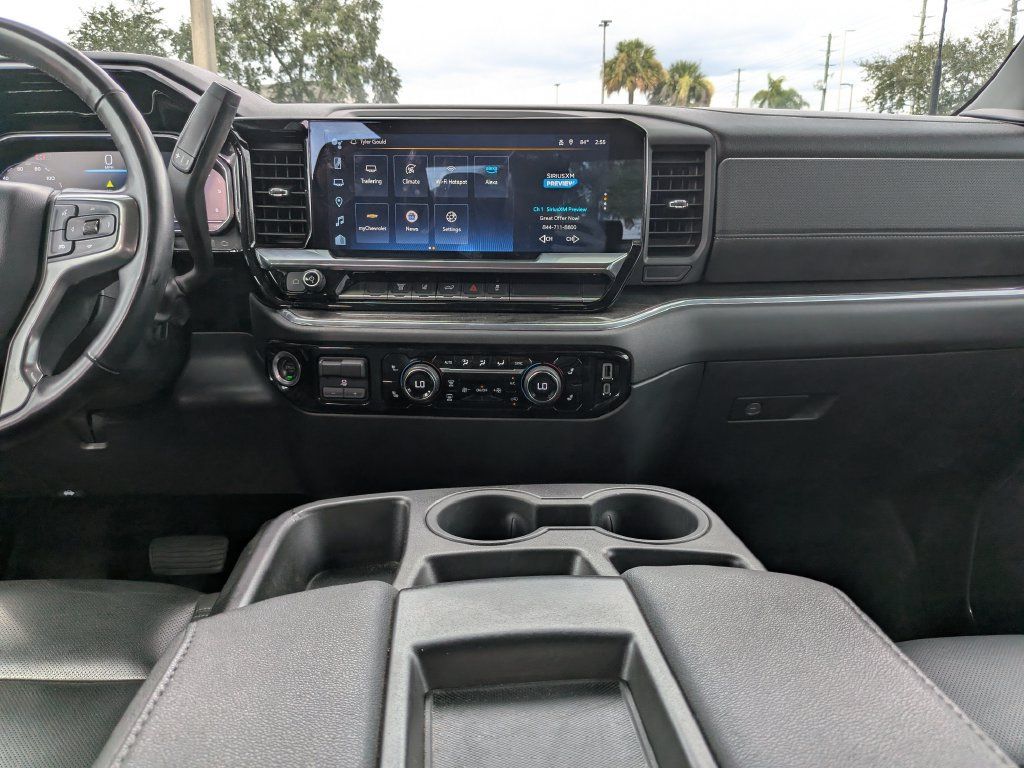 Used 2024 Chevrolet Silverado 2500 LTZ AWD/4WD image 15