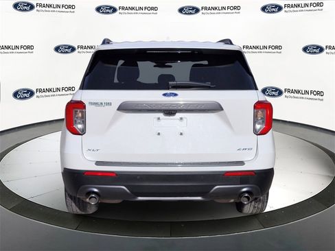 Certified 2022 Ford Explorer XLT w/ Equipment Group 202A image 4