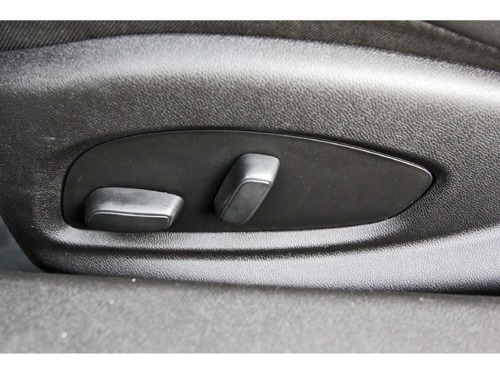 Used 2020 Chevrolet Camaro ZL1 RWD image 30
