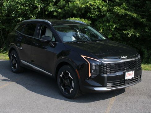 New 2026 Kia Sportage EX AWD/4WD image 3