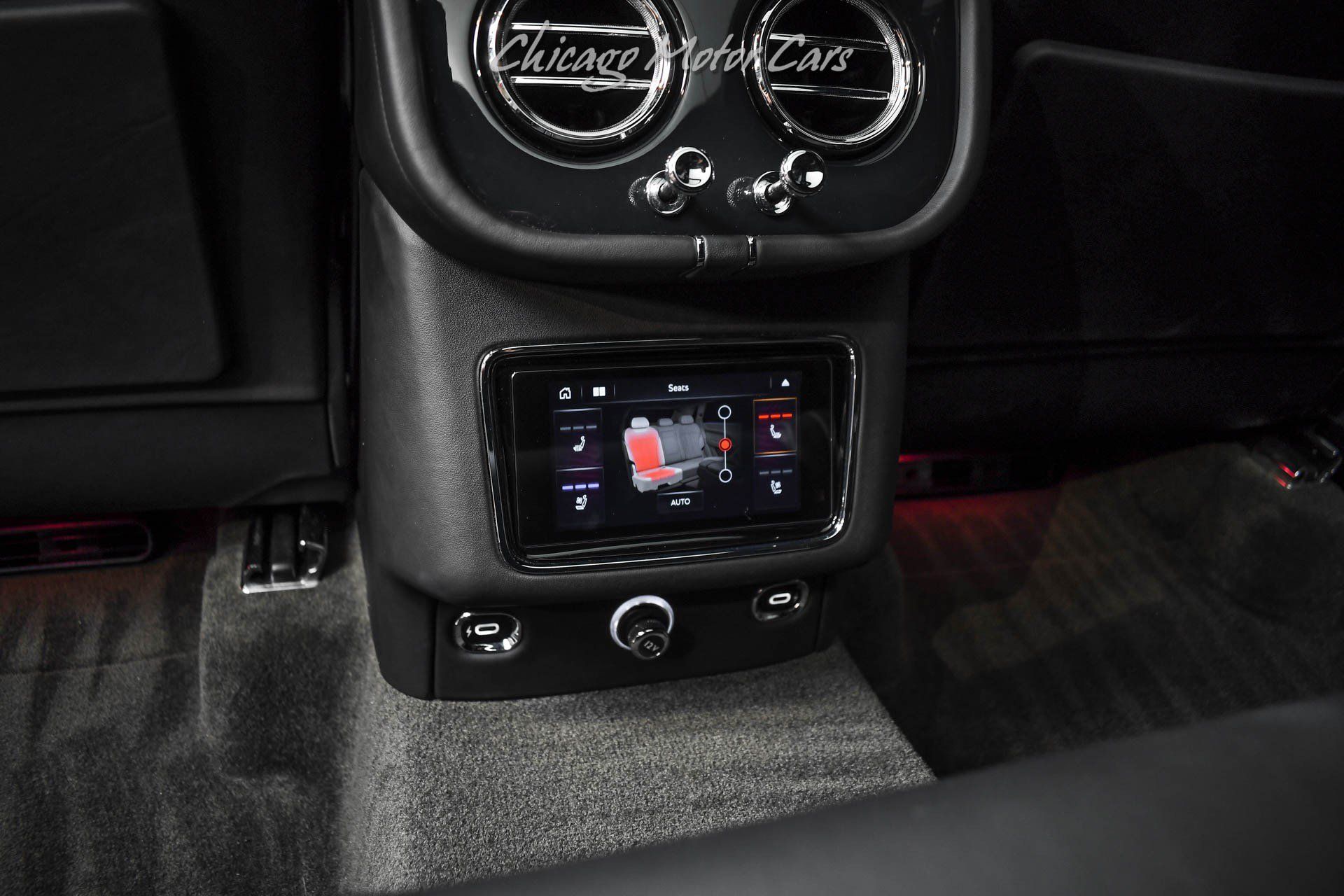 Used 2021 Bentley Bentayga AWD/4WD image 32