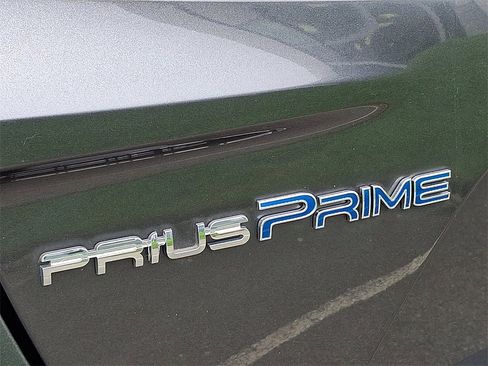 Used 2020 Toyota Prius Prime XLE image 31
