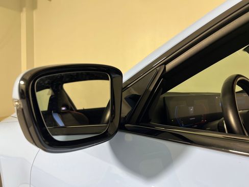 Used 2023 BMW M2 image 21