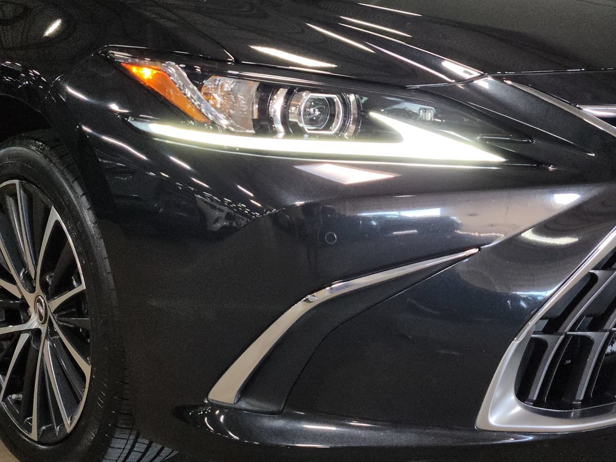 Used 2024 Lexus ES 350 w/ Premium Package FWD image 10