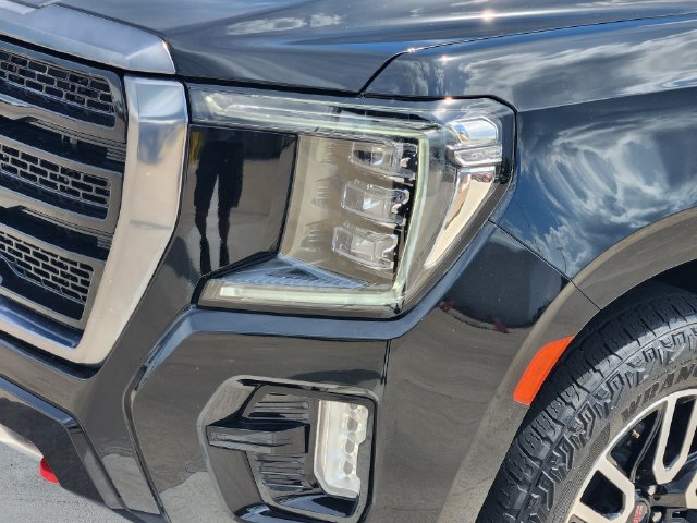 Used 2024 GMC Yukon AT4 w/ Technology Package AWD/4WD image 9