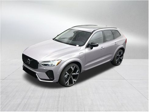 New 2026 Volvo XC60 T8 Ultra AWD/4WD image 13