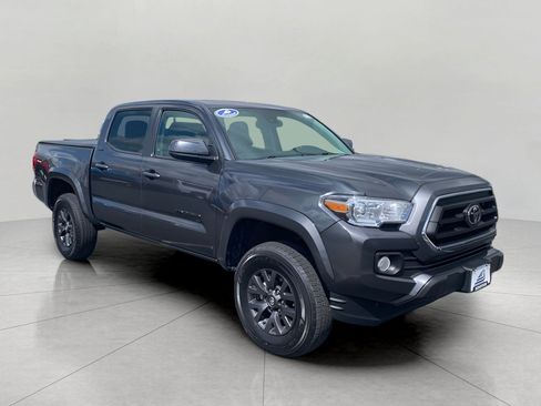 Used 2023 Toyota Tacoma SR5 AWD/4WD image 1