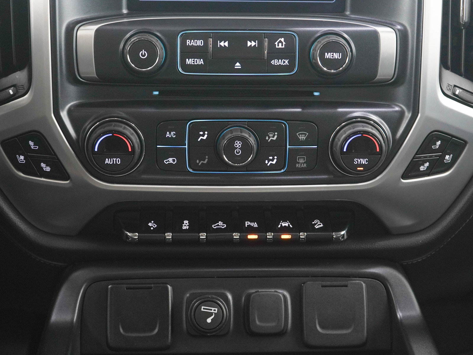 Used 2018 GMC Sierra 1500 SLT AWD/4WD image 19