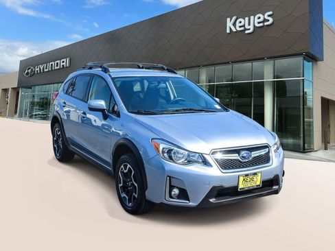 Used 2017 Subaru Crosstrek 2.0i Premium image 3