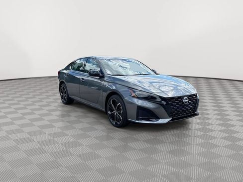 New 2026 Nissan Altima 2.5 SR AWD/4WD image 2