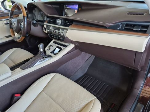 Used 2017 Lexus ES 300h w/ Navigation System Package FWD image 25