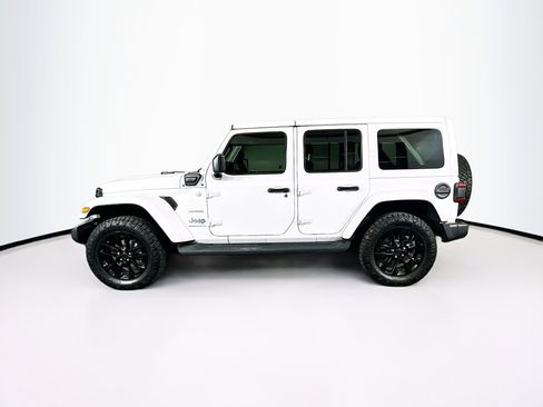 Used 2024 Jeep Wrangler Sahara w/ Technology Group image 4