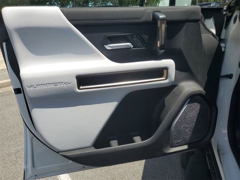 New 2025 GMC Hummer EV 3X image 23