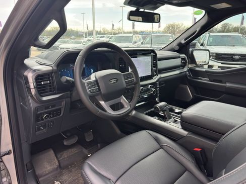 New 2025 Ford F150 Lariat w/ Equipment Group 502A High image 15