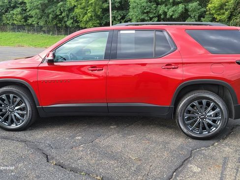 Used 2023 Chevrolet Traverse RS AWD/4WD image 7