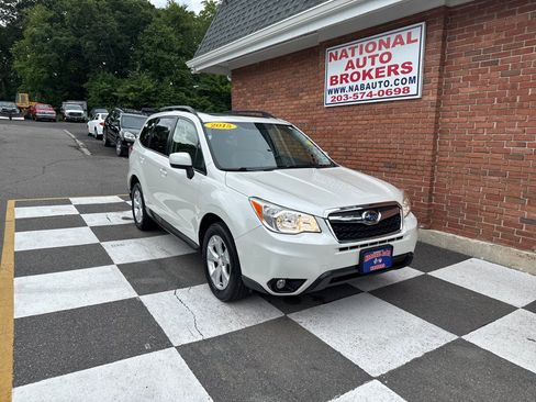 Used 2015 Subaru Forester 2.5i Premium AWD/4WD image 1