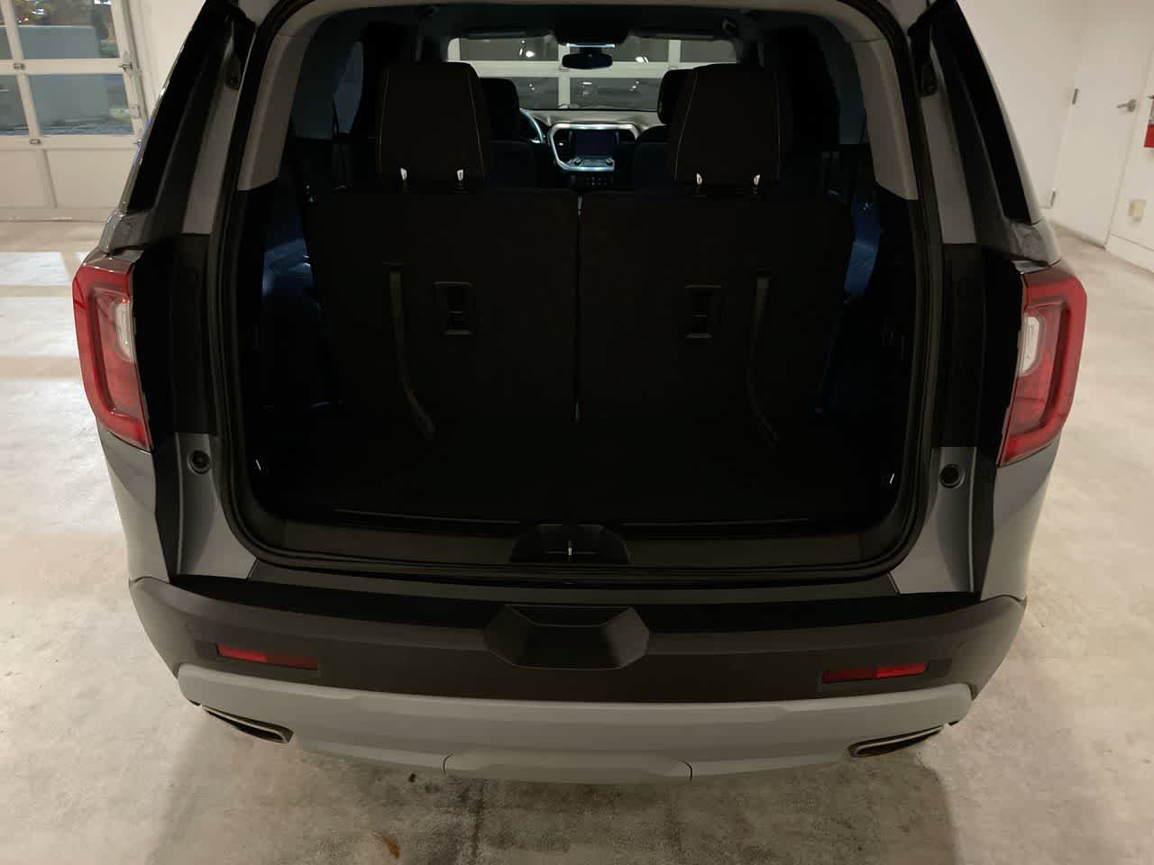Used 2021 GMC Acadia SLE w/ LPO, Floor Liner Package AWD/4WD image 24