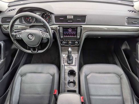 Used 2018 Volkswagen Passat 2.0T SE FWD image 22