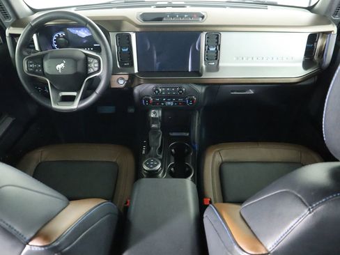 Used 2022 Ford Bronco Outer Banks image 13