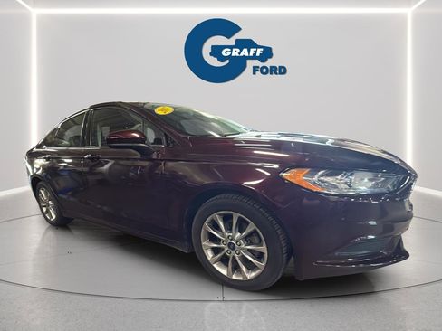 Used 2017 Ford Fusion SE FWD image 11