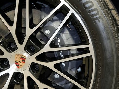 New 2026 Porsche Cayenne image 14