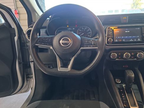 Used 2025 Nissan Versa SV FWD image 16