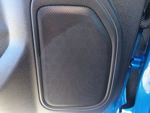 Used 2023 Chevrolet Silverado 1500 Custom Trail Boss w/ LPO, Dark Essentials Package image 13