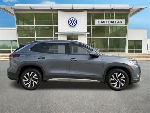 Used 2025 Volkswagen Tiguan S image 2