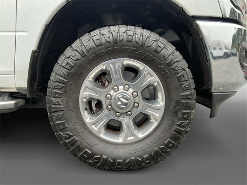 Used 2021 RAM 2500 Big Horn w/ Level 1 Equipment Group image 8