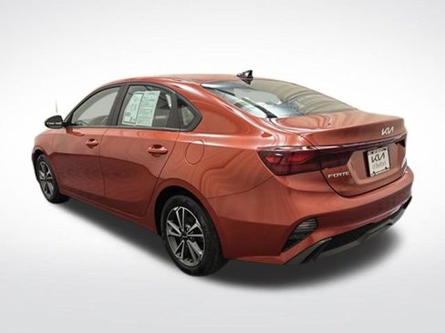 Certified 2024 Kia Forte LXS w/ LXS Technology Package FWD image 9