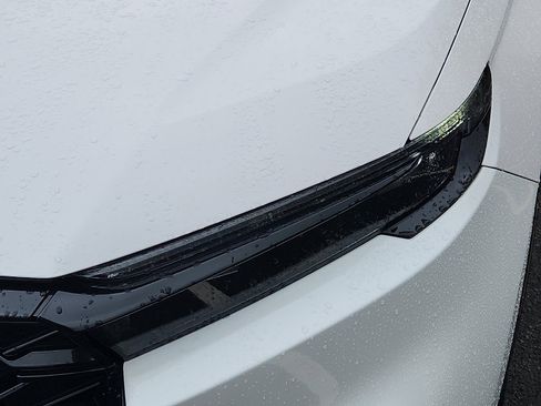 Used 2023 Honda CR-V Sport Touring image 9