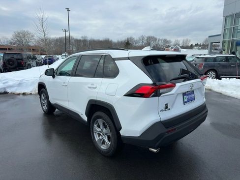 Used 2025 Toyota RAV4 XLE image 8