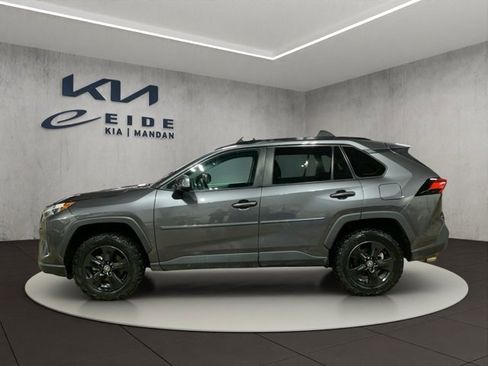 Used 2022 Toyota RAV4 XLE image 8