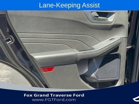 Certified 2024 Ford Escape Active AWD/4WD image 31