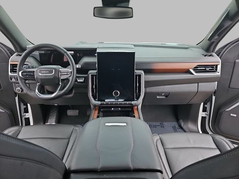 Certified 2025 GMC Yukon Denali AWD/4WD image 11
