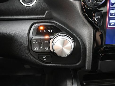 Used 2020 RAM 1500 Laramie AWD/4WD image 32