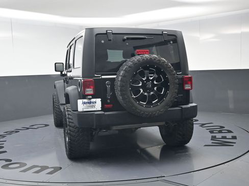 Used 2016 Jeep Wrangler Unlimited Sport image 8