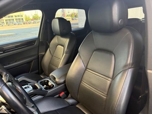 Used 2020 Porsche Cayenne S AWD/4WD image 29