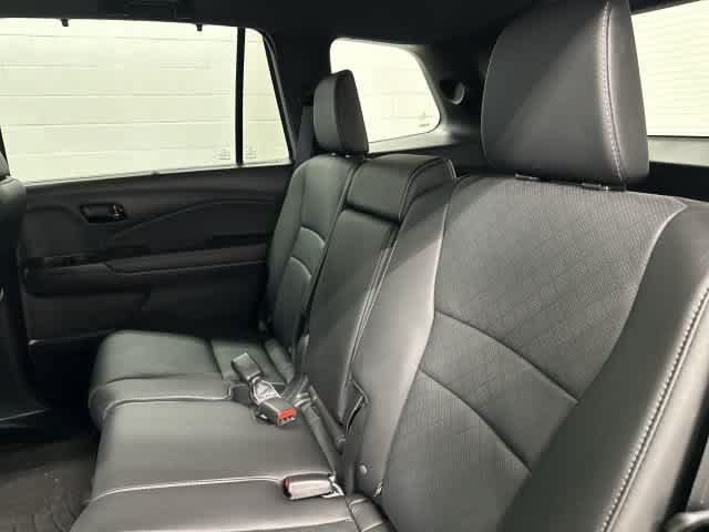 Used 2023 Honda Passport Elite image 14