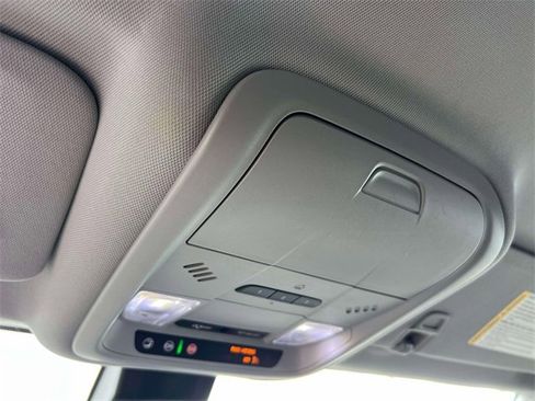 Certified 2020 Chevrolet Equinox LT image 32