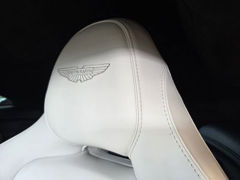 Used 2025 Aston Martin V8 Vantage Coupe RWD image 15
