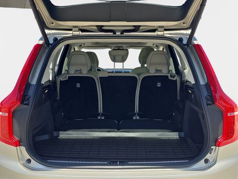 Used 2016 Volvo XC90 T6 Momentum w/ Vision Package AWD/4WD image 14