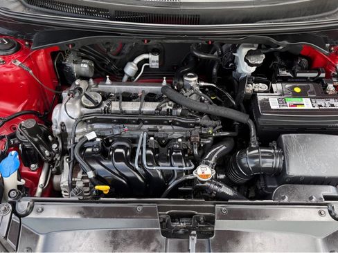 Used 2013 Hyundai Veloster RE:MIX Edition FWD image 39