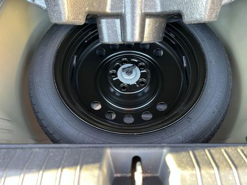 Used 2021 Subaru Legacy Premium image 17